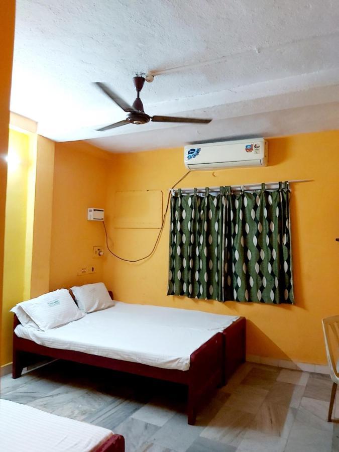 Raamlaxmi Guest House Chennai Esterno foto