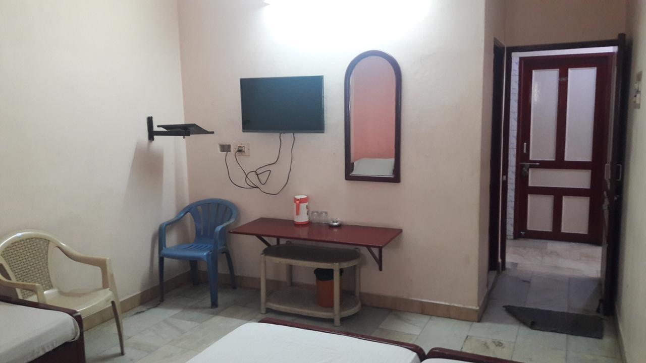 Raamlaxmi Guest House Chennai Esterno foto